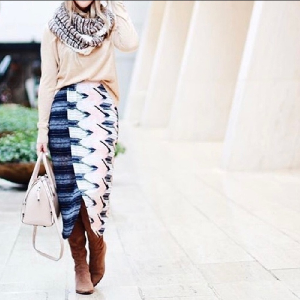 Aztec Pattern Midi Skirt in Pink and Navy